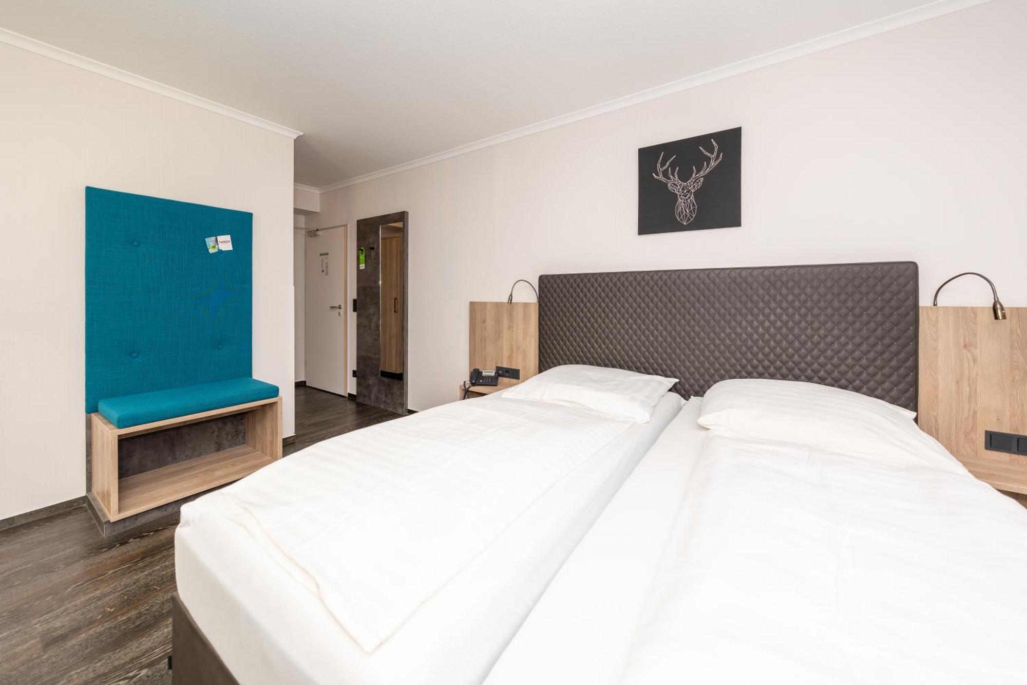 Tespo Hotel Und Sportpark Карст Екстер'єр фото
